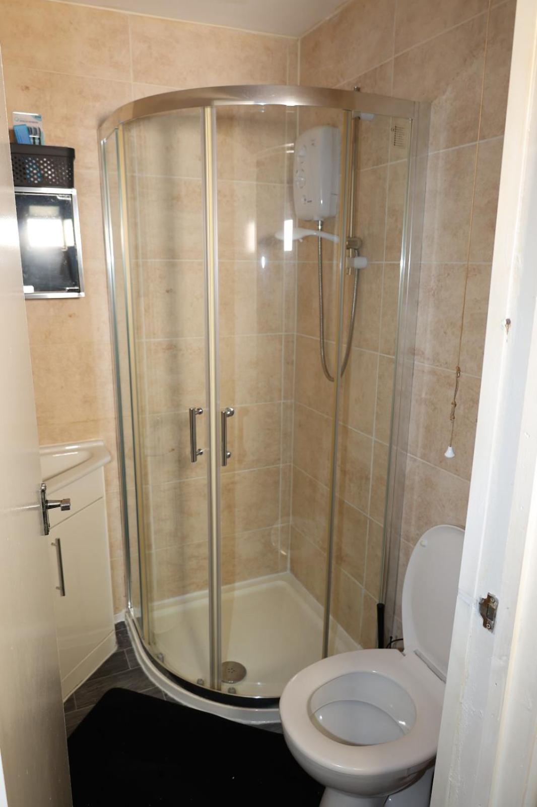 Lausory King Bed Living Your Luxe Home Away Nottingham Exteriör bild
