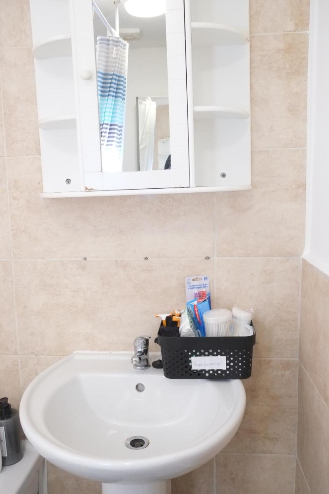 Lausory King Bed Living Your Luxe Home Away Nottingham Exteriör bild